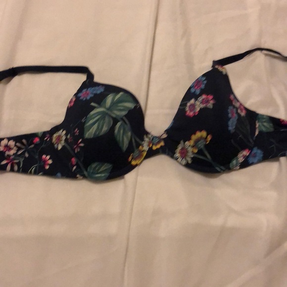 Gap Body Bra (C2) - Picture 1 of 4